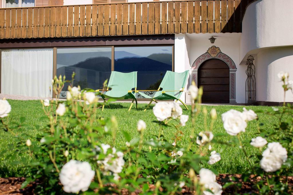 Pension An Der Linde Lagundo Exterior foto